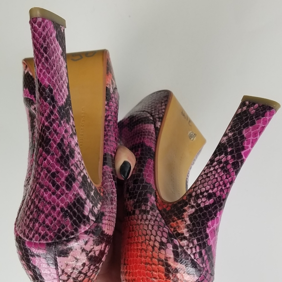 Chinese Laundry "Move Over" snakeskin print platforms size 8 - Picture 10 of 15
